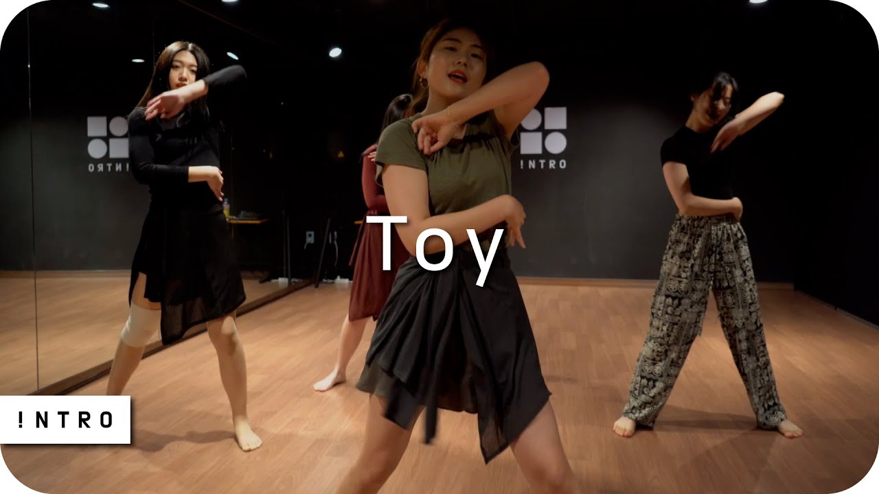 Toy - Netta | Eunkong Choreography | INTRO Dance Music Studio