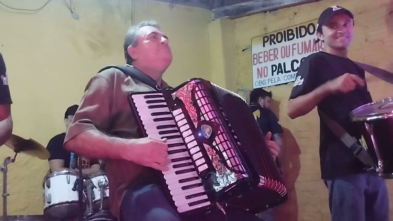 @nonaslima meu amigo Valdir do acordeon toca muito