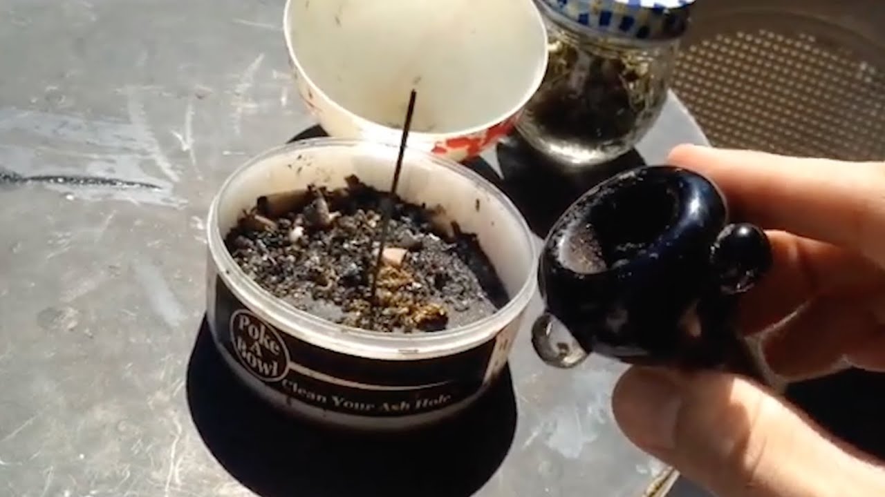 How to Clean Your Ash Hole&reg; with the Poke A Bowl&reg; ashtray