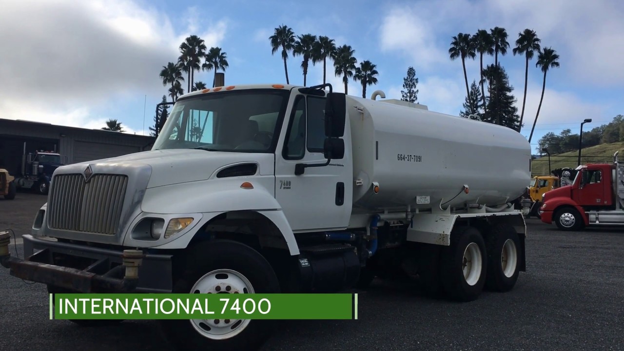 2007 Pre-Emission International 7400 Water Truck For Sale / CharterTrucks.com - u11127