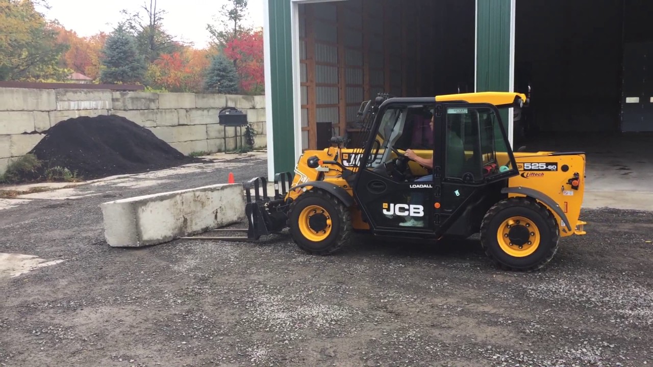 JCB 525-60 telehandler vs Merlo P25 6, 4,400#'s