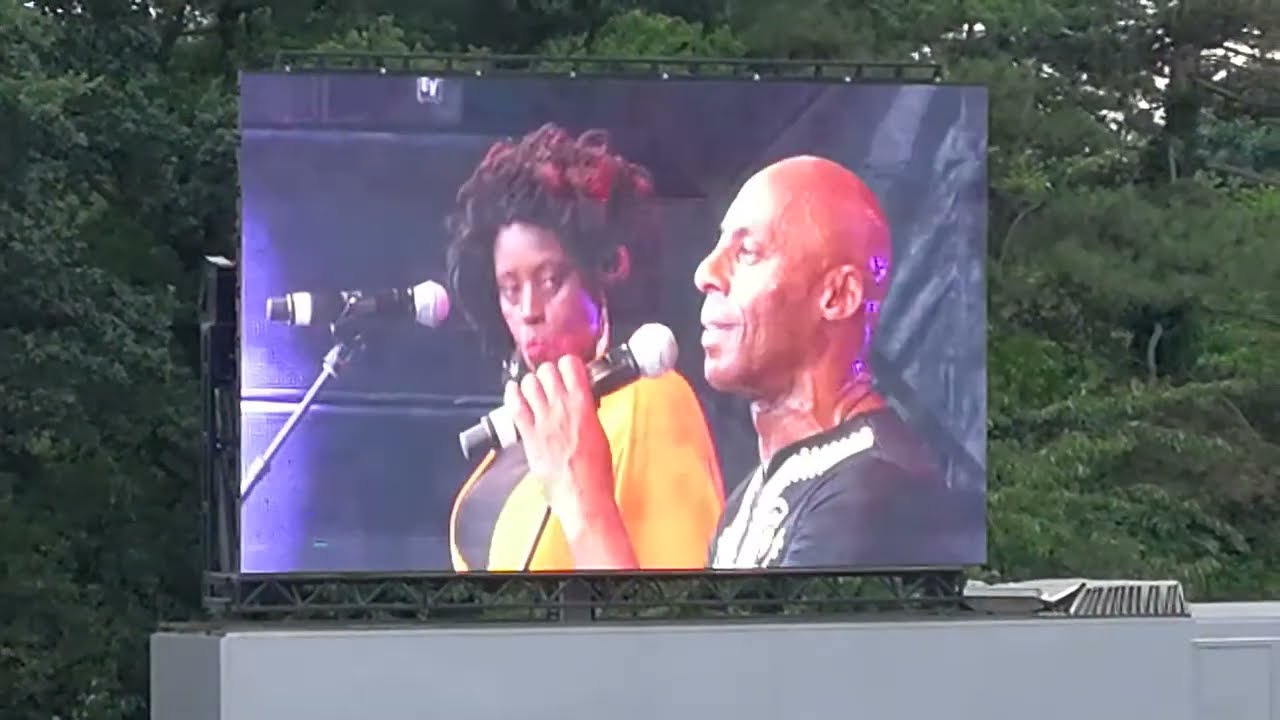 Loose Ends exciting concert live in Bedford Park on 3rd Aug 2018