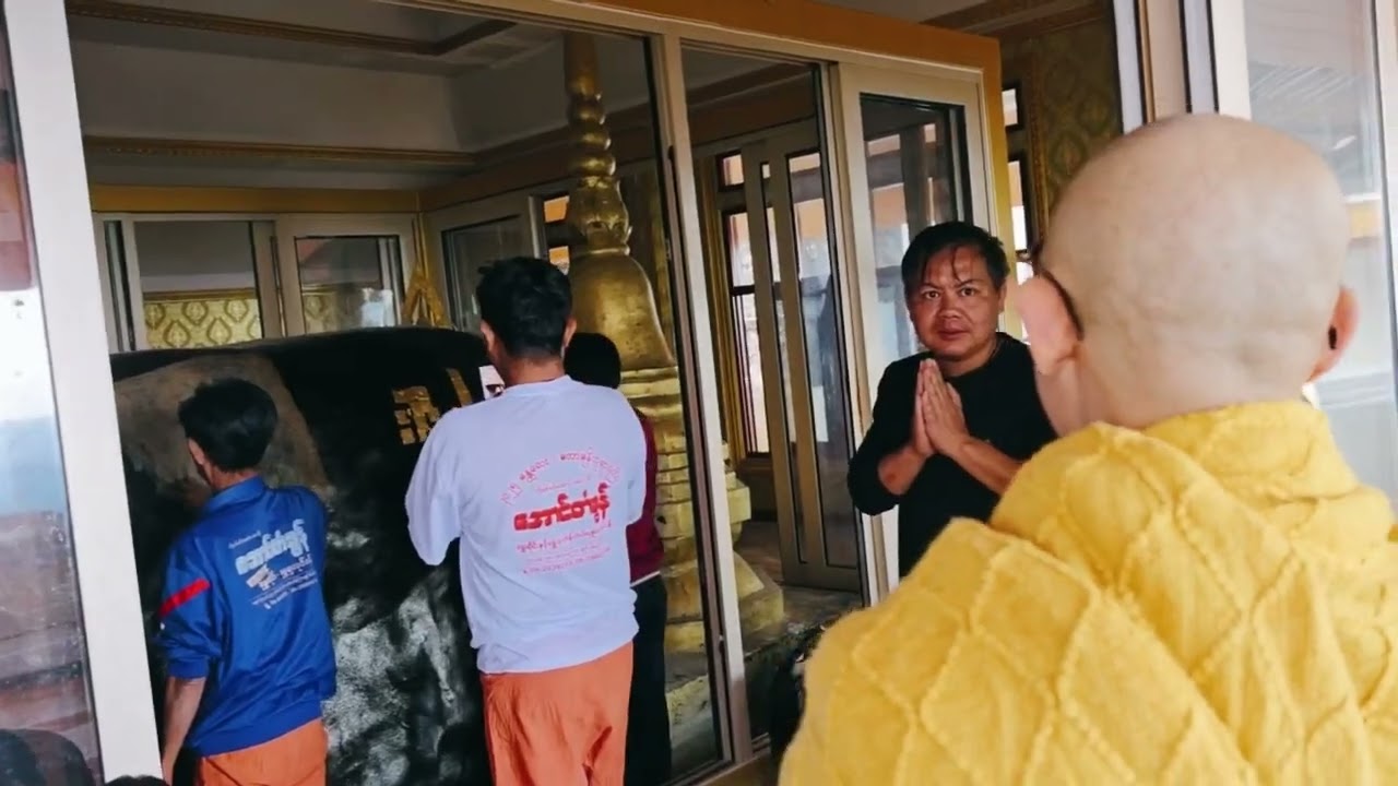 วัดปาต็ะ(พระพุทธหัตถ์ สี่ รอย) เมืองลา佛教圣地巴达禅寺深山古寺日常善行记录