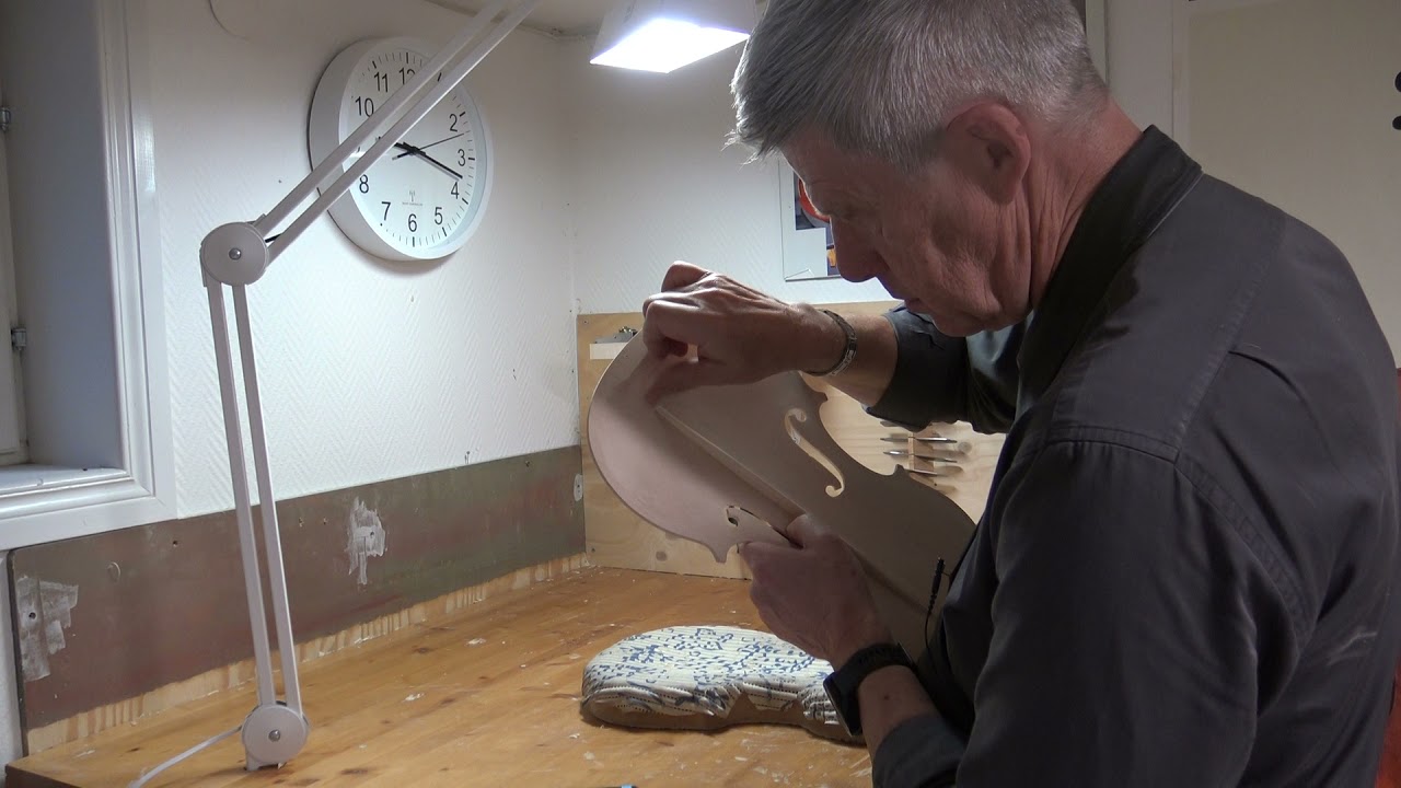 Violin maker Peter Westerlund Part 86 Tuning the bass bar