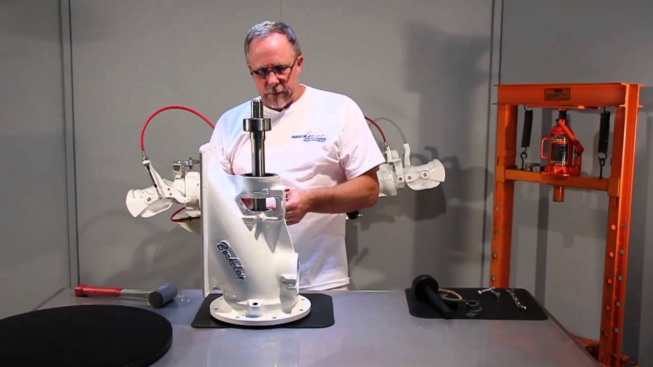 Installing the Packing Rings and Packing Gland in a Berkeley Jet Drive