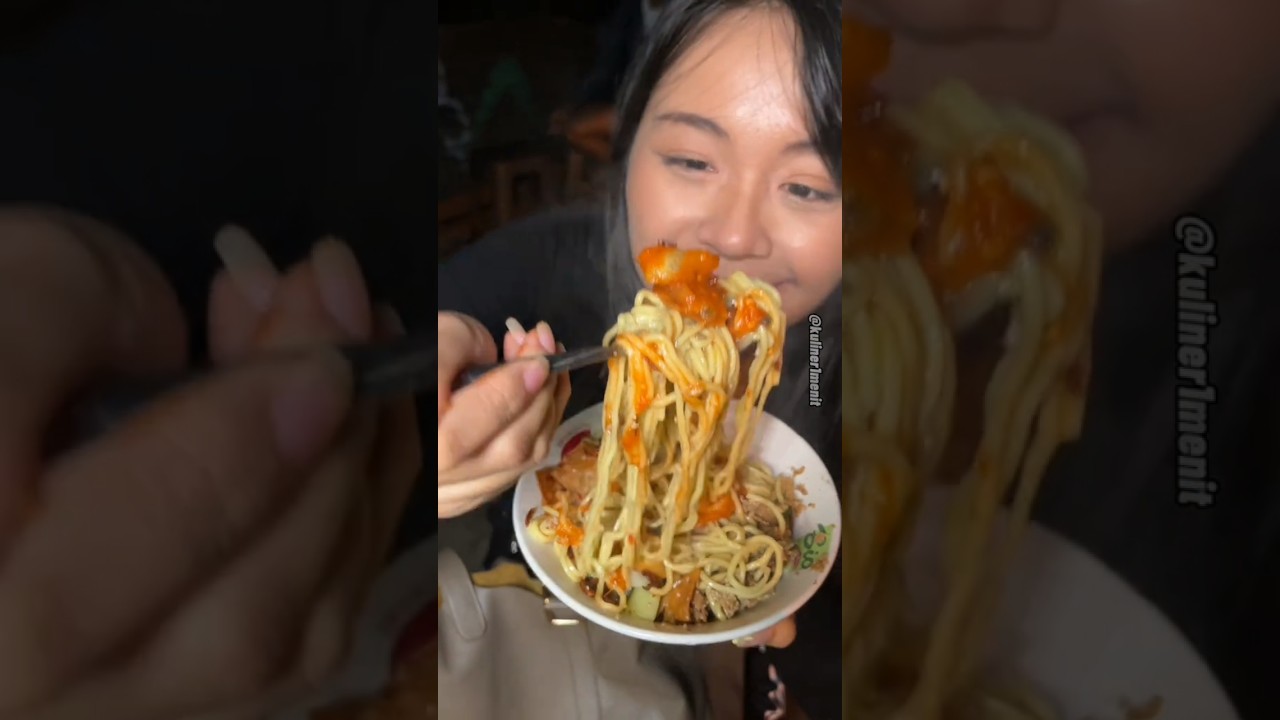 #kulinerpedes #makananpedes #mukbang #miepedes Mie ayam toping banyak #food