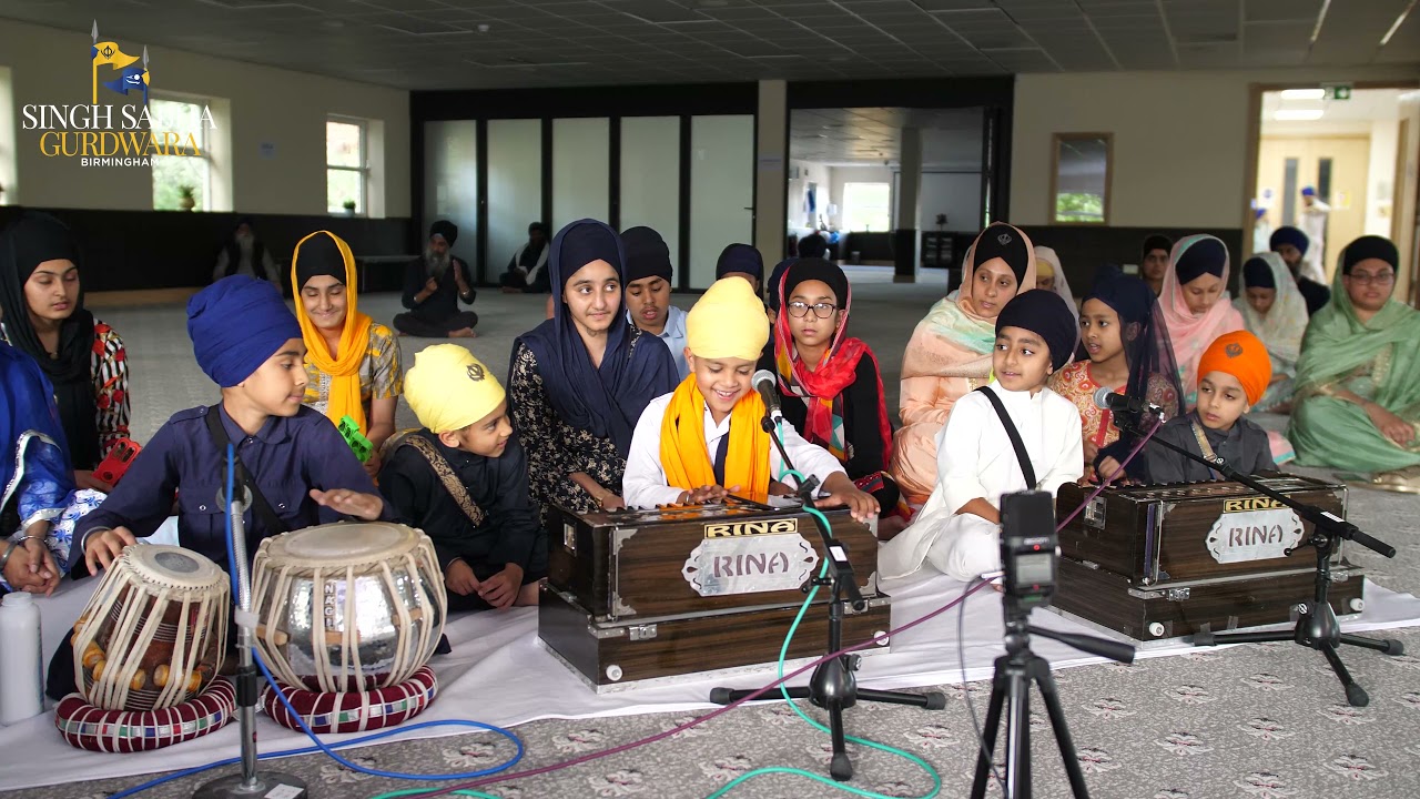 16 - Bhai Gurdas Singh - Akhand Keertan Smaagam - Thursday Evening - Birmingham, UK
