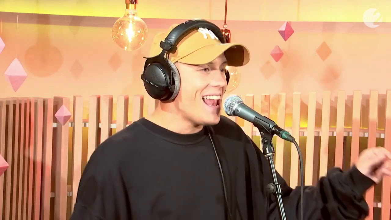Loic Nottet - The way you move (Live)