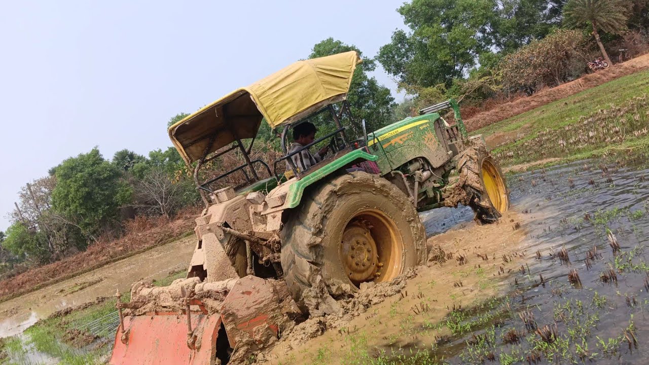 John Deere 5050d deep mud performance 😱🚜 #tractor #nishudaswal #farming #shivramvlogs #johndeere 
