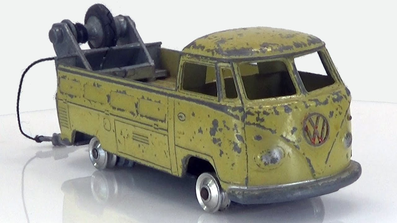 Аварийный грузовик Volkwagen 1967 года. Реставрация модели Corgi № 490.
