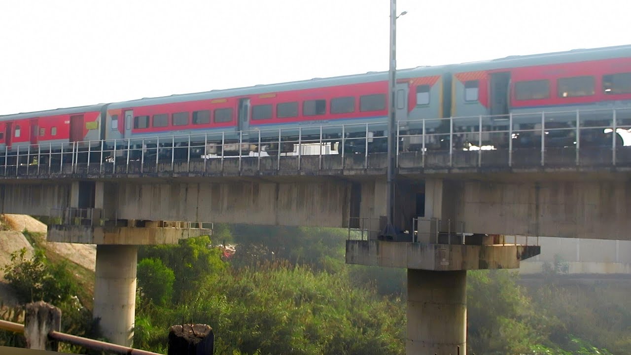 FIRST RUN with Brand New LHB Coaches! 19411 Gandhinagar Capital &ndash; Daulatpur Chowk Express LHB Train