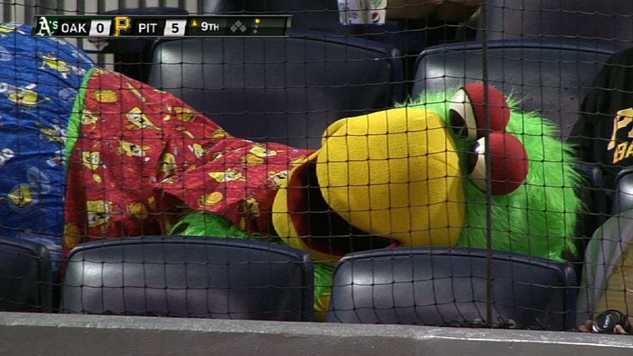 Pirate Parrot puts on PJs, ready for bed