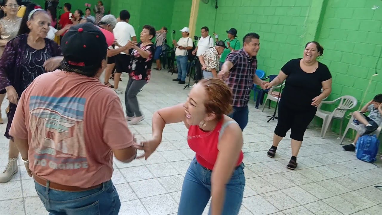 POR CULPA SUYA, ELLA CASI SE GOLPEA 