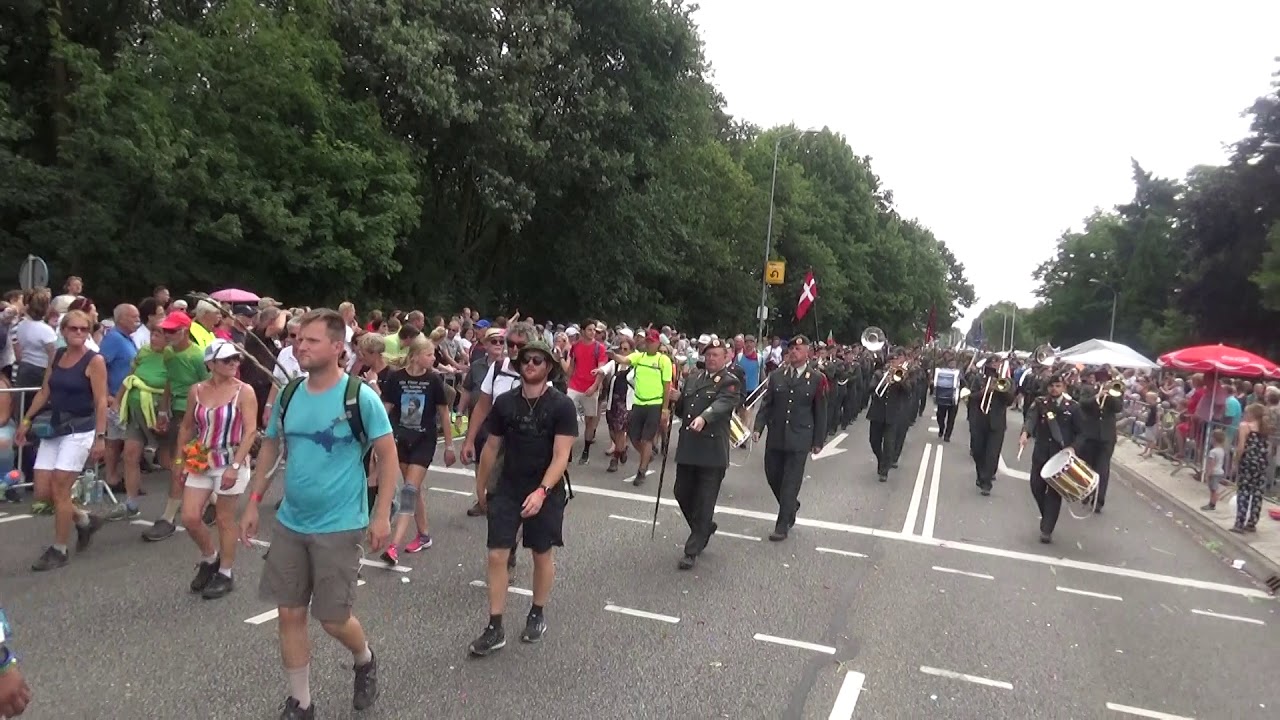 Intocht Nijmeegse Vierdaagse 2019 KMKJWF