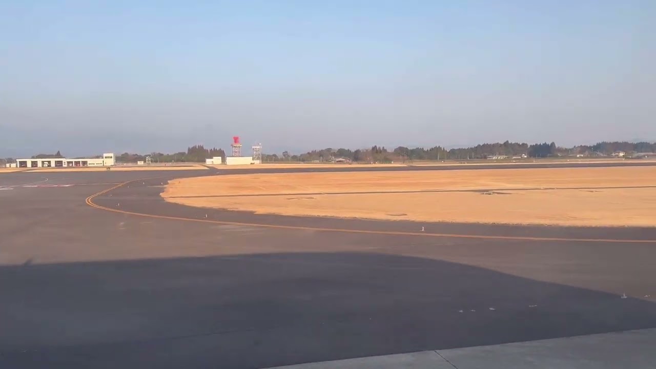 奄美大島へ　鹿児島空港離陸
