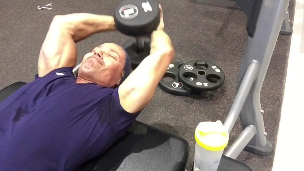 Chest session at trainsf Dubai