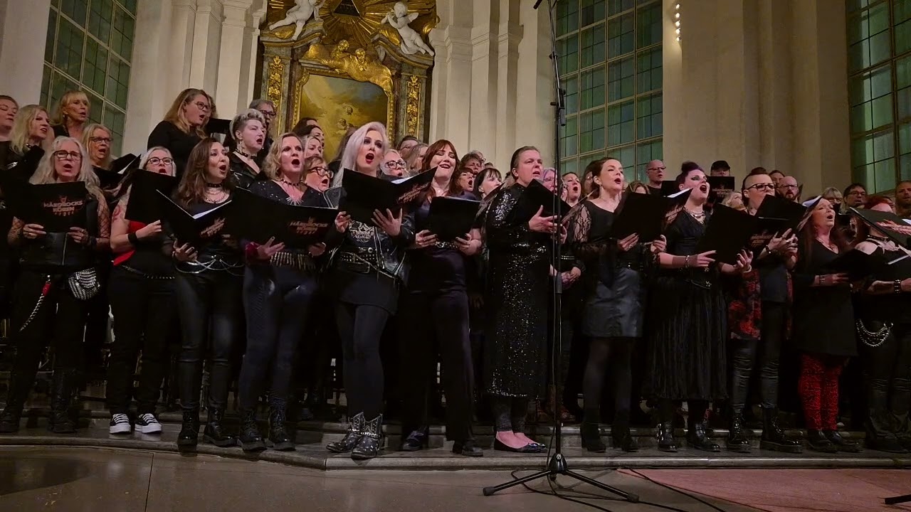 Hårdrockskören (The hard rock choir) performing Metallica's Nothing else Matters