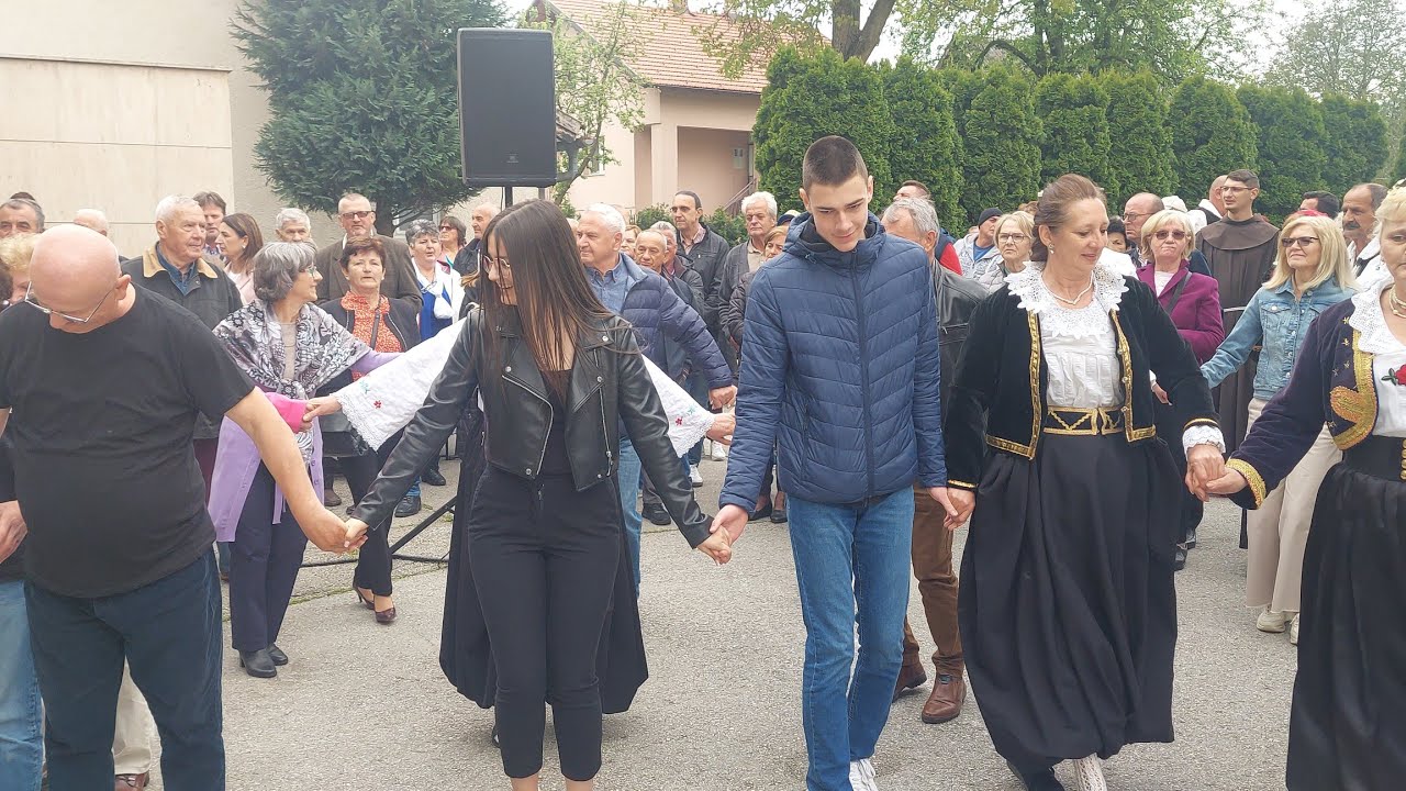 Veliko narodno kolo poslije mise za  dan Svetog Juraja 2024.g. patrona župe Vitez