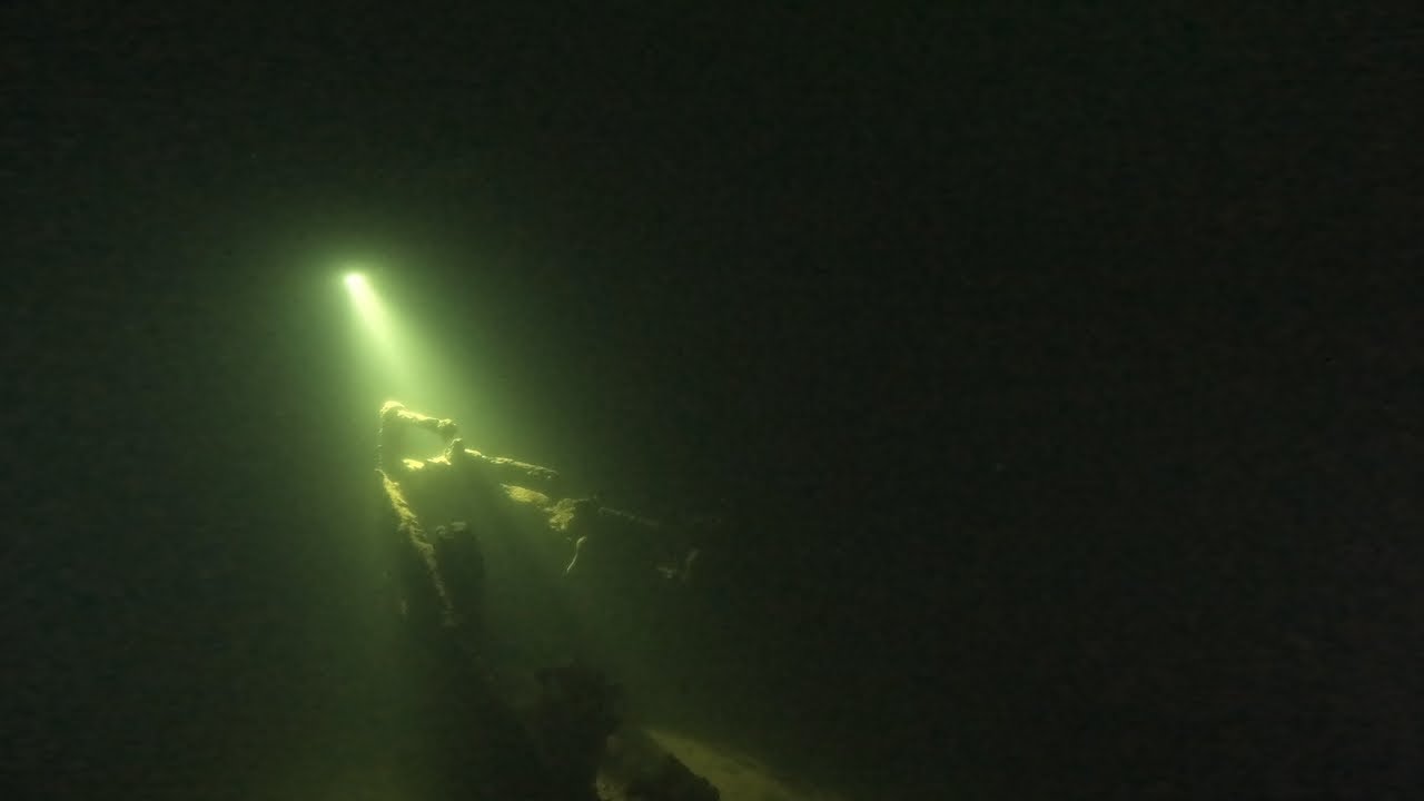 BlueROV2 - 9/21/2025 - Visiting shipwreck with diver