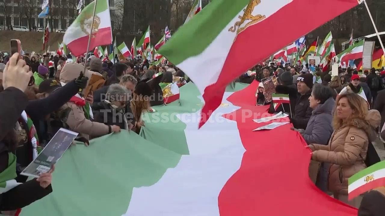 Supporters of Iran’s exiled crown prince rally in Munich against the government in Tehran