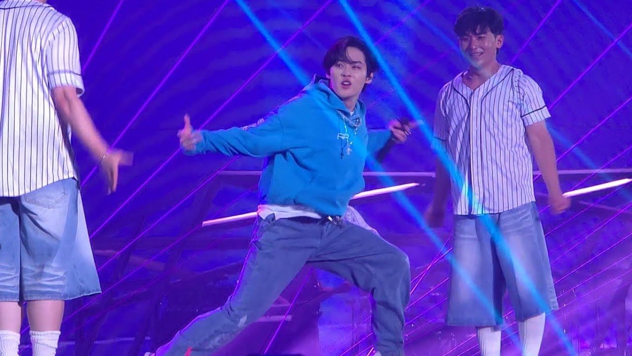 240824 Stray Kids dominATE Seoul - Lee Know Solo Stage 'Youth'