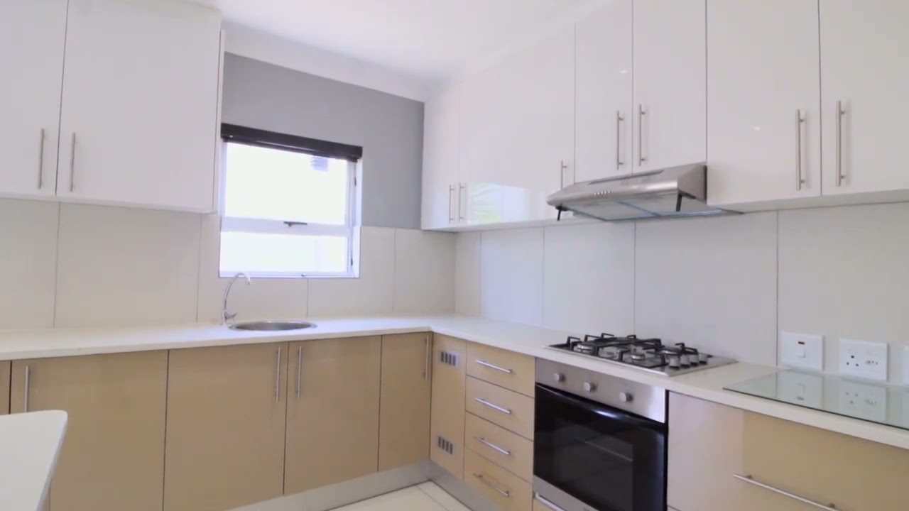 R3,999,000 | Stylish 4 Bedroom Family Home in Parklands North, Cape Town | Whitehall 32