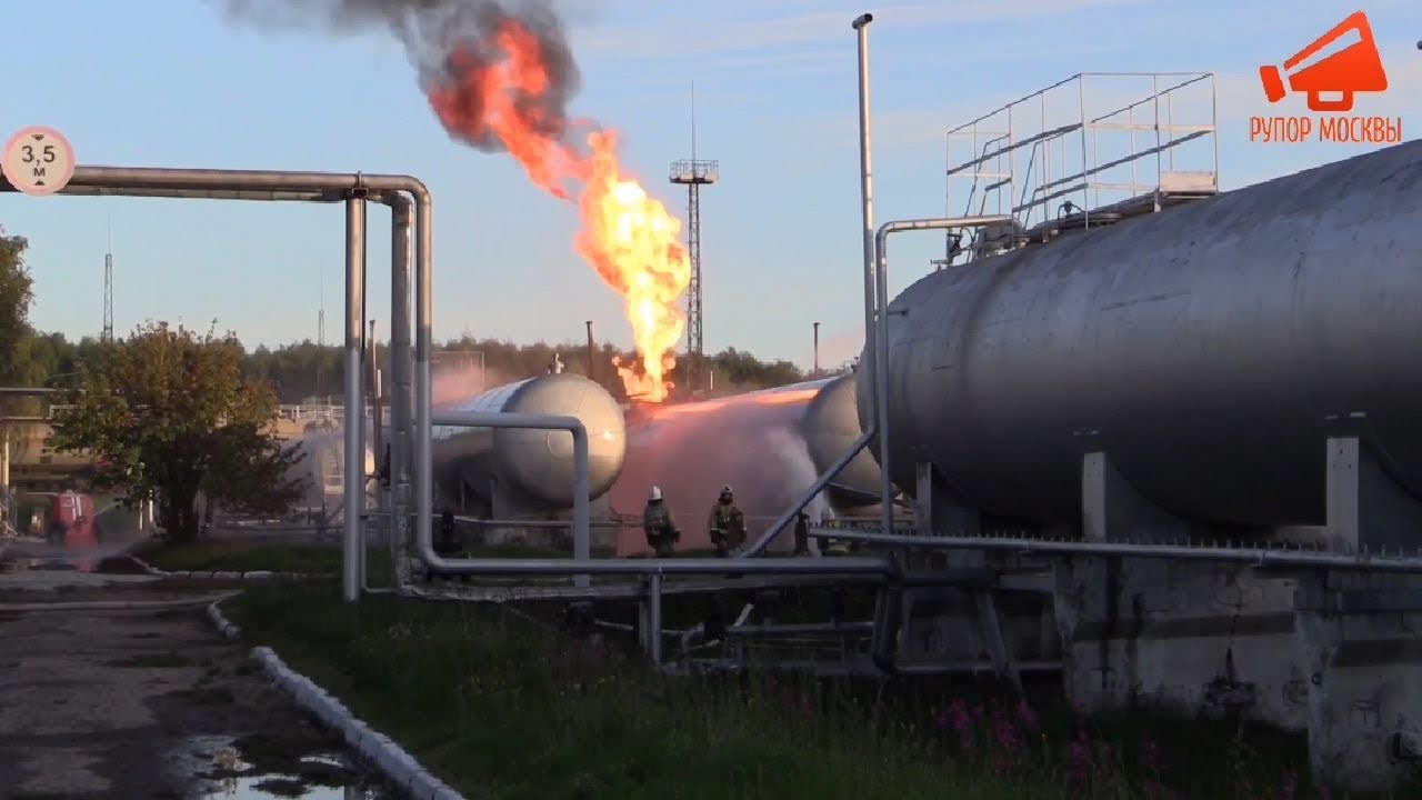 Введен режим ЧС из-за пожара на газоперерабатывающей станции в Казани