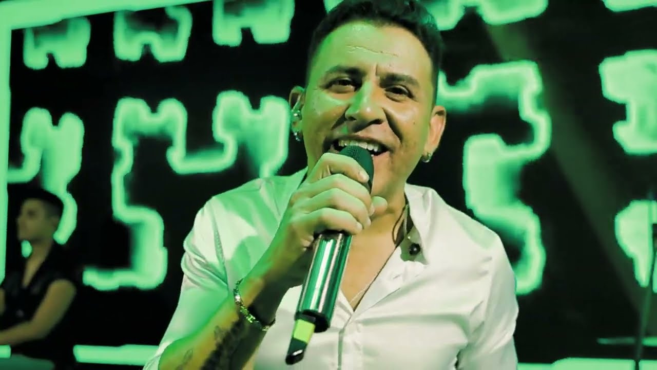 Banda Alma Latina - Olhos Verdes (Ao Vivo - DVD 25 Anos)
