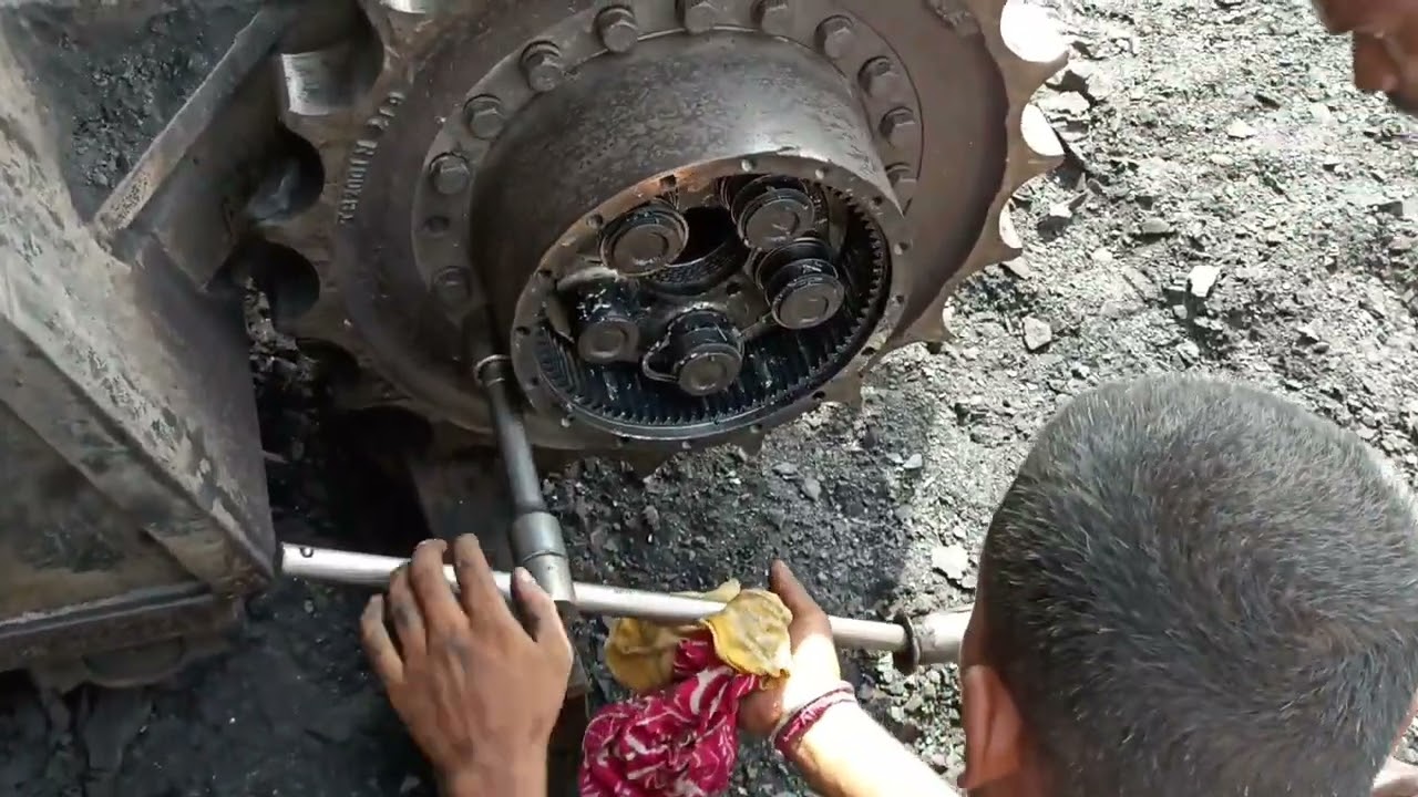 Surface Miner Maintenance #Truck Motor