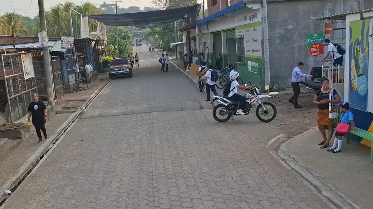 Así son las calles de Zapotitan por las mañanas.