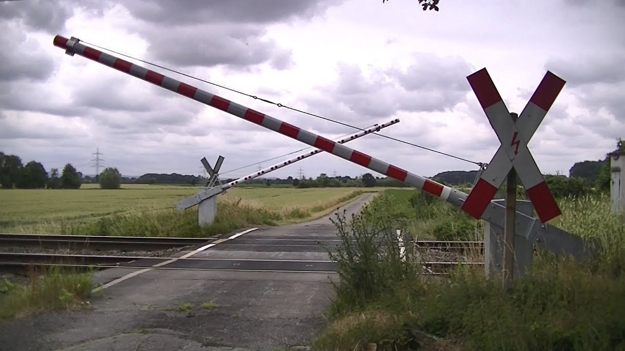 Spoorwegovergang Hamm (D) // Railroad crossing // Bahnübergang