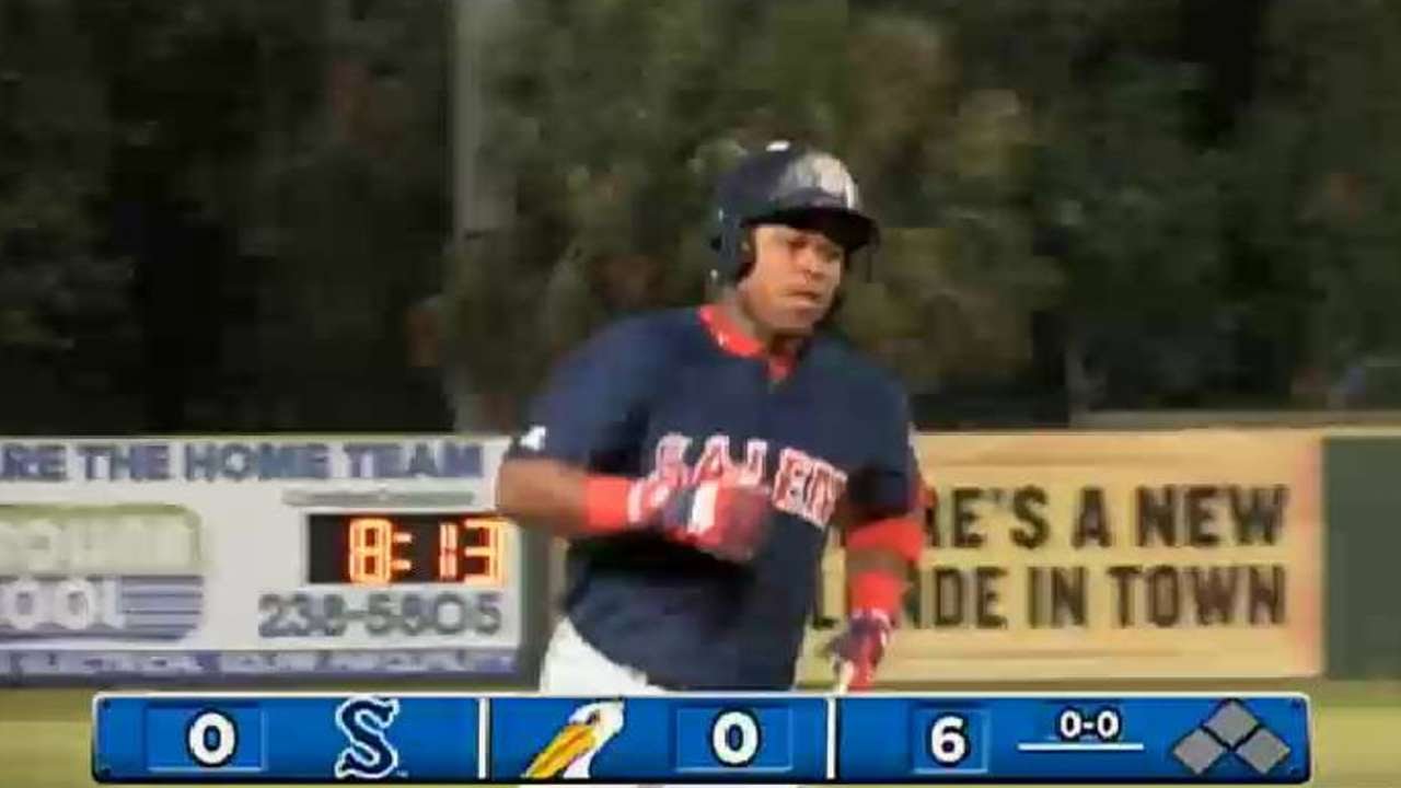 Red Sox's Guzman slugs solo homer