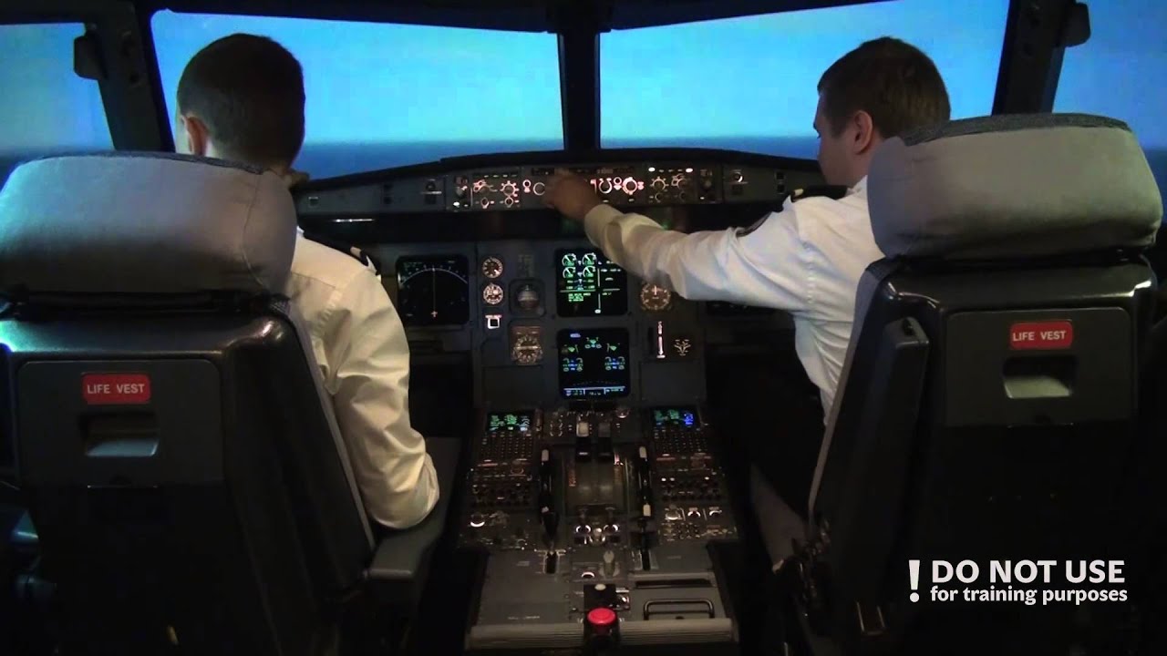 CPL students in A320: landing gear failure - Baltic Aviation Academy