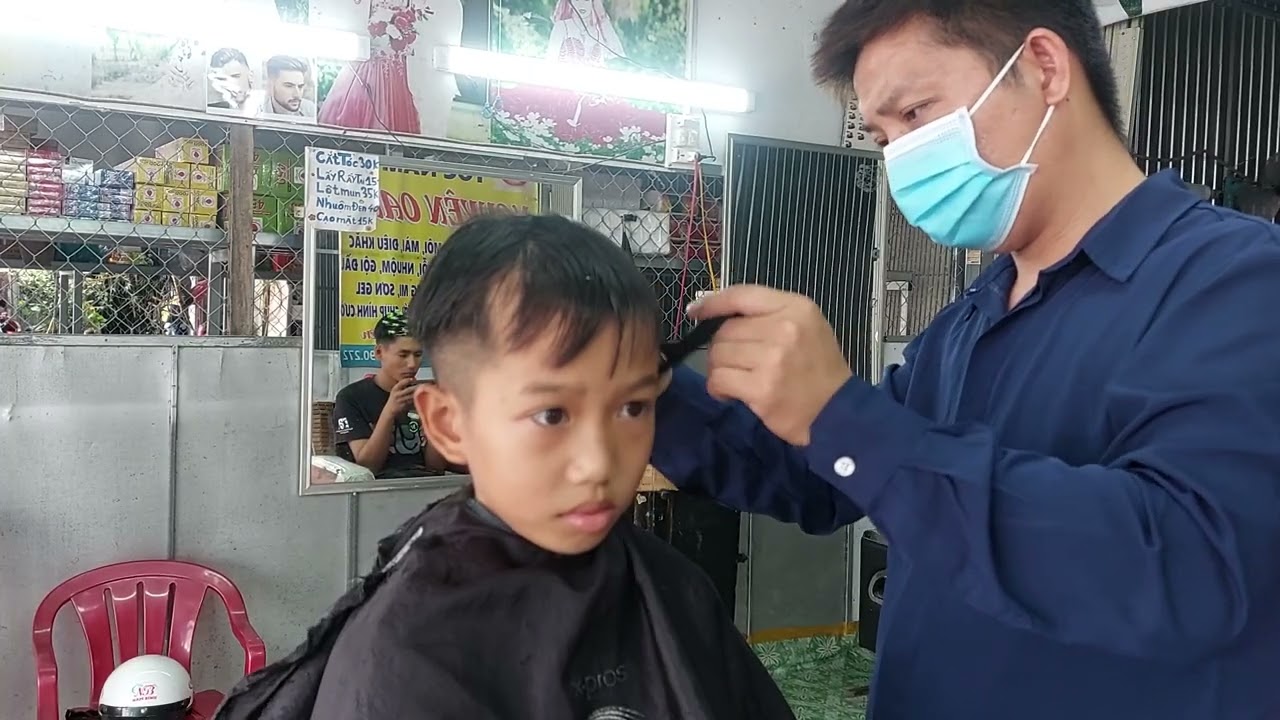 Cắt tóc học sinh ba vách đứng lỡ nhanh gọn. út nguyện tv 