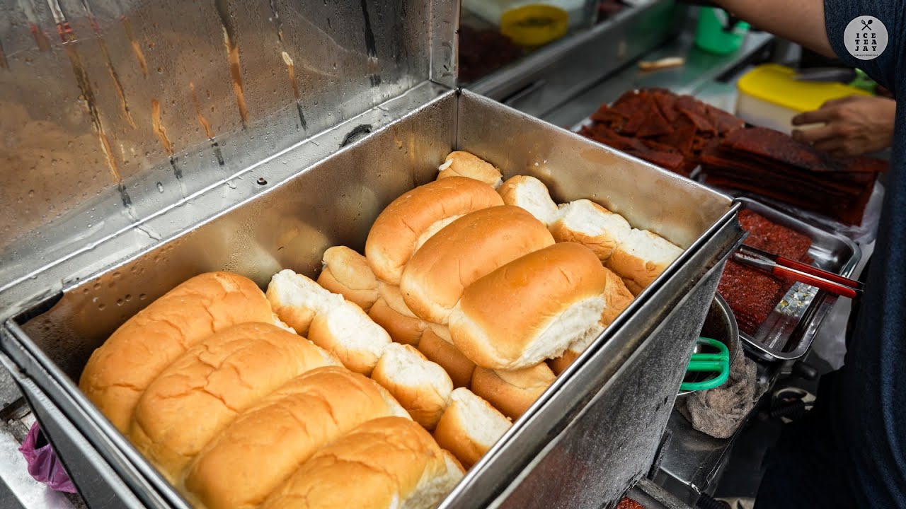 Penang Heritage Street Food ! $1 Duck Leg Pau (Bread) and Pork Jerky Bread