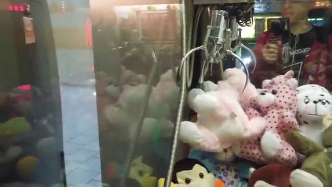 Clawing for Hurricane Sandy - Journey to the Claw Machine​​​