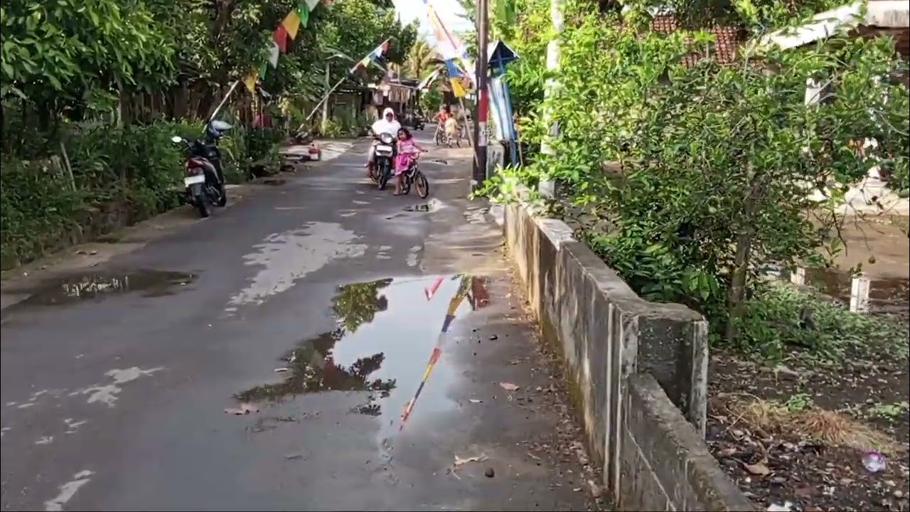 Dijual tanah pekarangan bonus rumah di barat SMK N 1 SEYEGAN. Sleman. Yogyakarta.