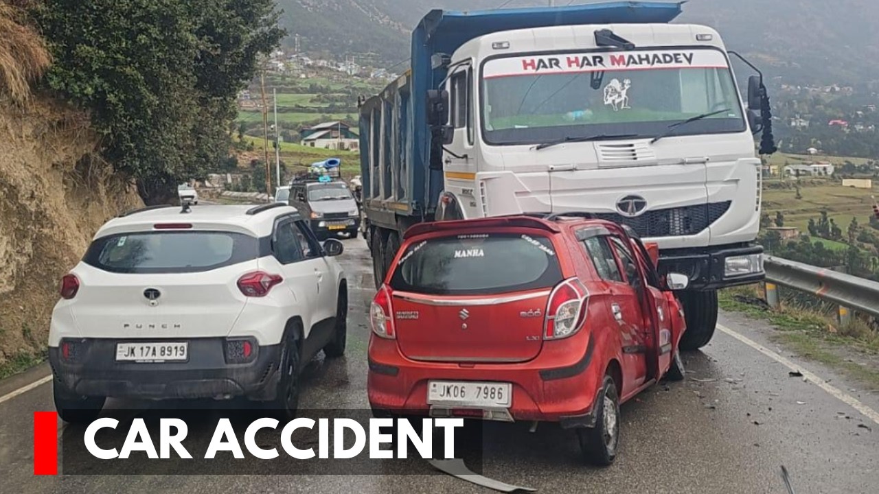 Kishtwar: 1 Dead, 3 Injured In Car-Dumper Collision