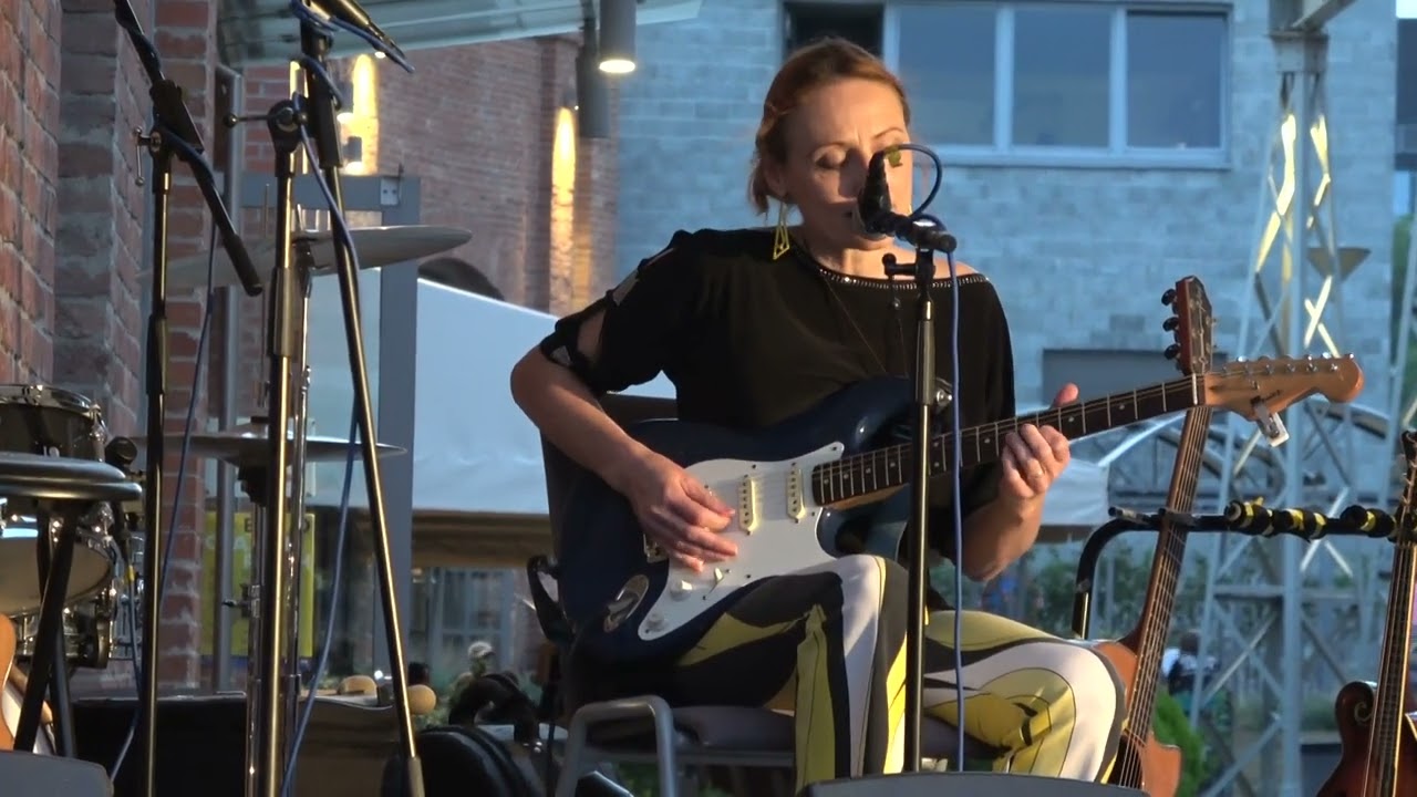 Petra Šany Šanclová - Sentiment