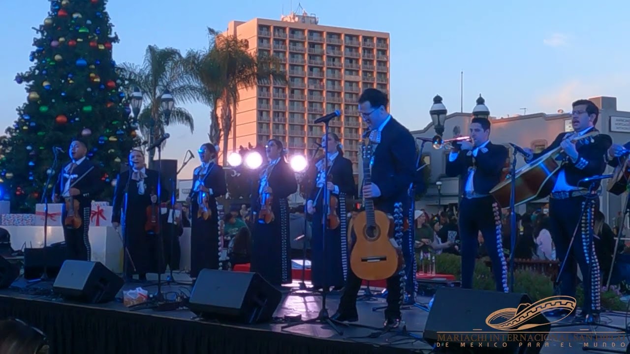 Popurri "Viva Veracruz I" & Feliz Navidad - Mariachi Internacional San Diego