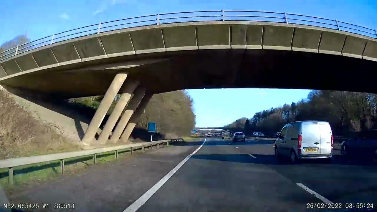 UK Motorways - M1 J21 - J23A and into Donington Services