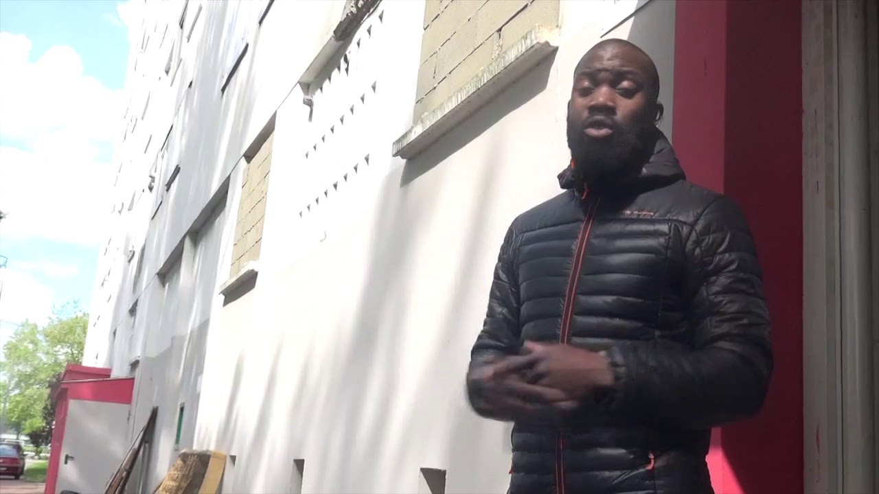 Bloc Destruction : les derniers habitants du bloc D de la Benauge