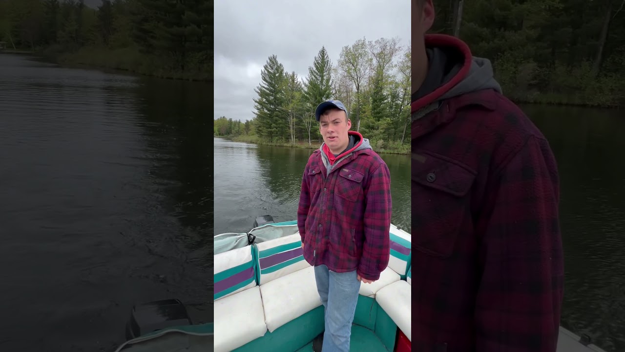 1995 Mercury 60HP On A 20 Foot Pontoon Speed Test #shorts