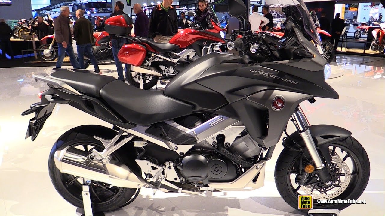 2017 Honda Crossrunner 800 - Walkaround - 2016 EICMA Milan