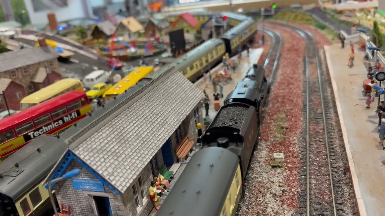 Black 5 5156 Ayrshire Yeomanry refitted with larger ESU speaker improvements #modeltrains #railway