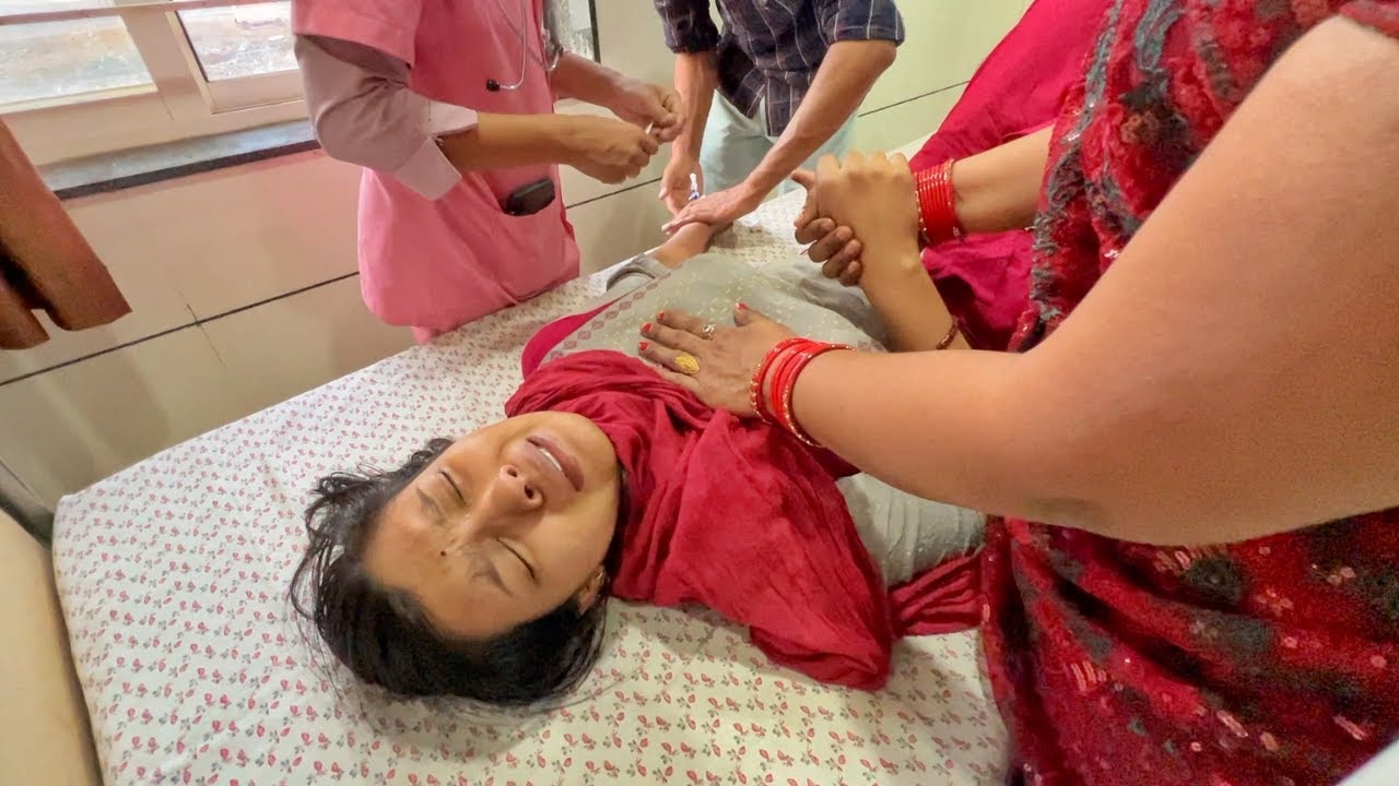 Rat 3 Baje Aditi Ki Tabiyat Kharab Ho Gai | Hospital Lana Pada