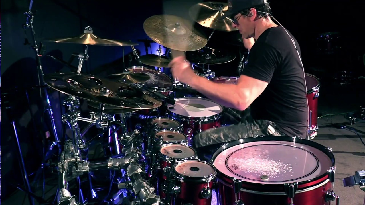 Thomas Lang playing 