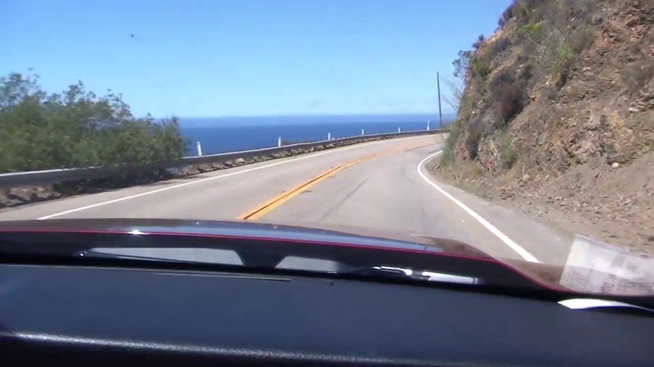 Meerijden op route 1 in Californië (raw video)