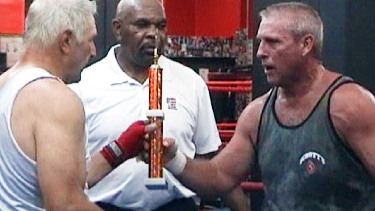 Heavyweight Master Boxers : 3rd. round TKO