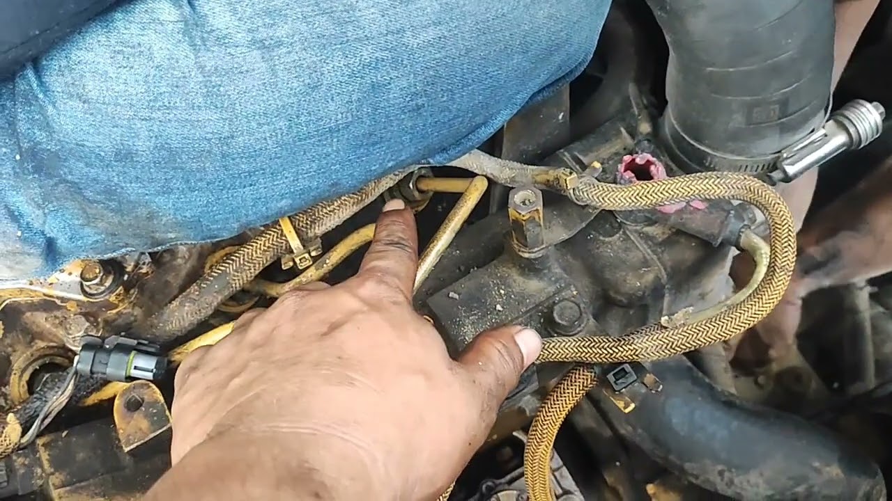 How to Removed and Replaced fuel injection pump of Cat320d C6.4 engine